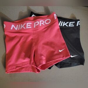 NIKE PRO 3" Athletic Shorts - Pink and Black XS